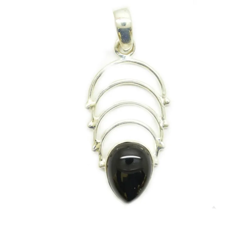 pendentif en argent avec pierre