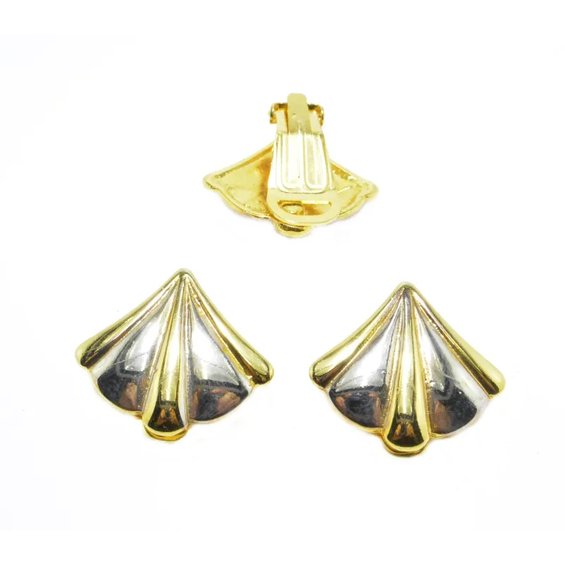 clip d'oreilles très joli pour 19 francs.- bijouxbijoux.ch